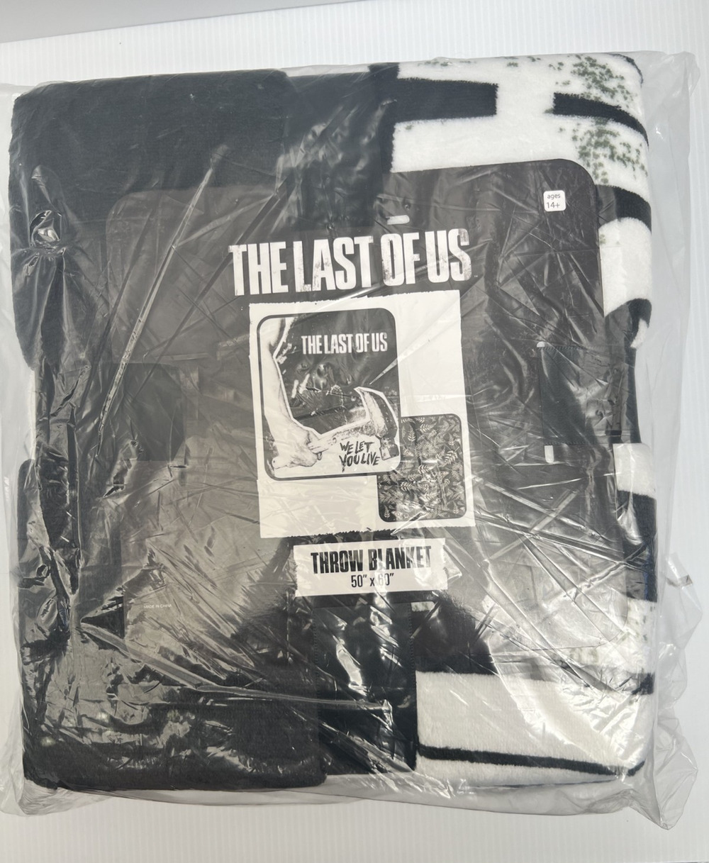 The Last of Us, Black and White Polyester Throw Blanket,‎ 50" X 60" RARE